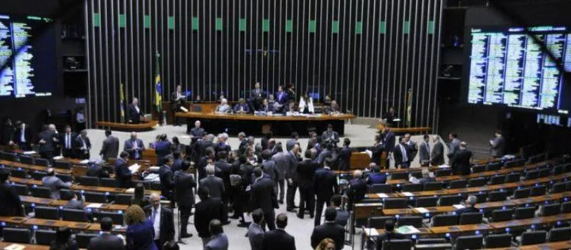 LEI POLÊMICA: Votação do 2º turno da PEC do Teto dos Gastos deverá ser no dia 24