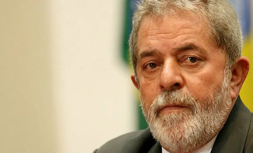 Preso em Curitiba, ex-presidente Lula tem benefícios retirados por decisão de juiz