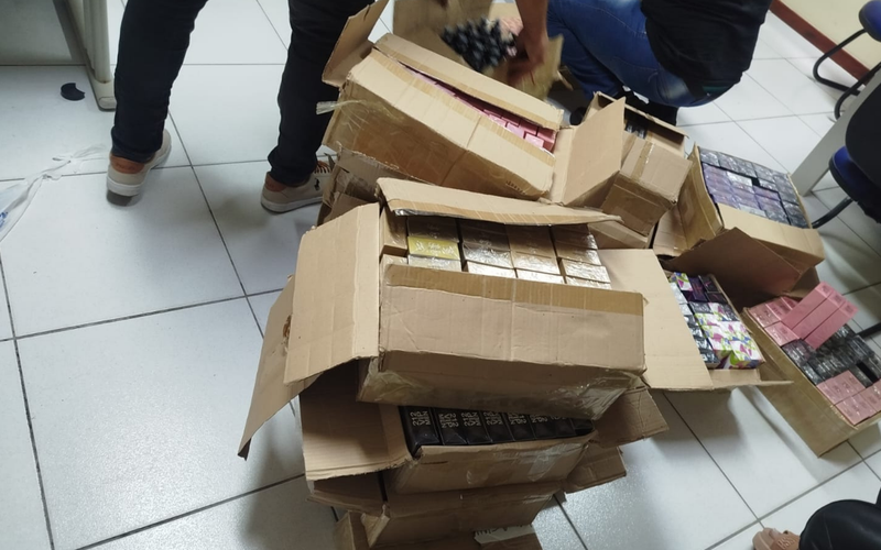 Perfumes falsificados podem causar alergias, irrita&ccedil;&otilde;es na pele e at&eacute; intoxica&ccedil;&atilde;o, j&aacute; que muitas vezes s&atilde;o produzidos sem controle sanit&aacute;rio/Foto: Divulga&ccedil;&atilde;o/Ascom-PCBA