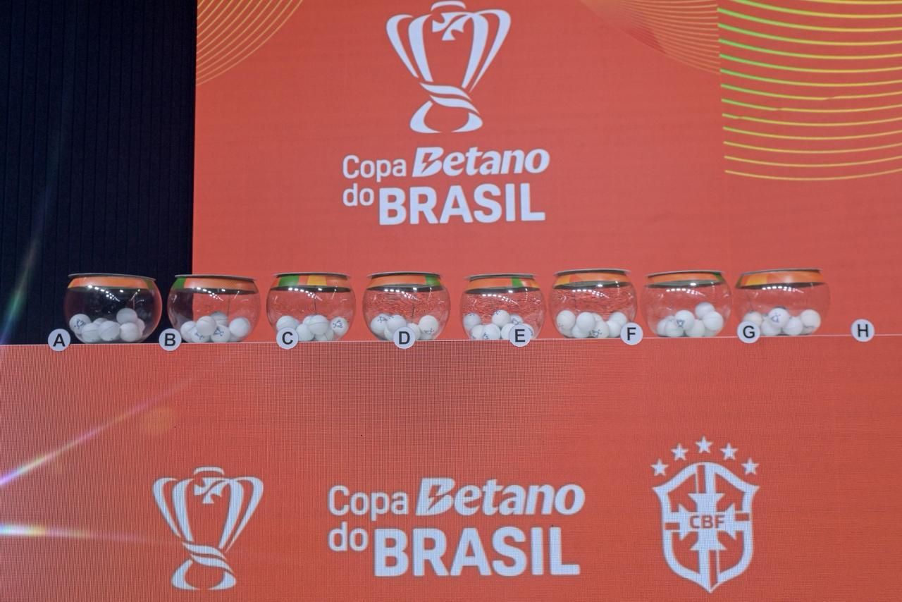 O sorteio da Copa do Brasil nesta quinta-feira (10) definiu quais os jogos da semifinal e as datas das partidas . Foto: CBF