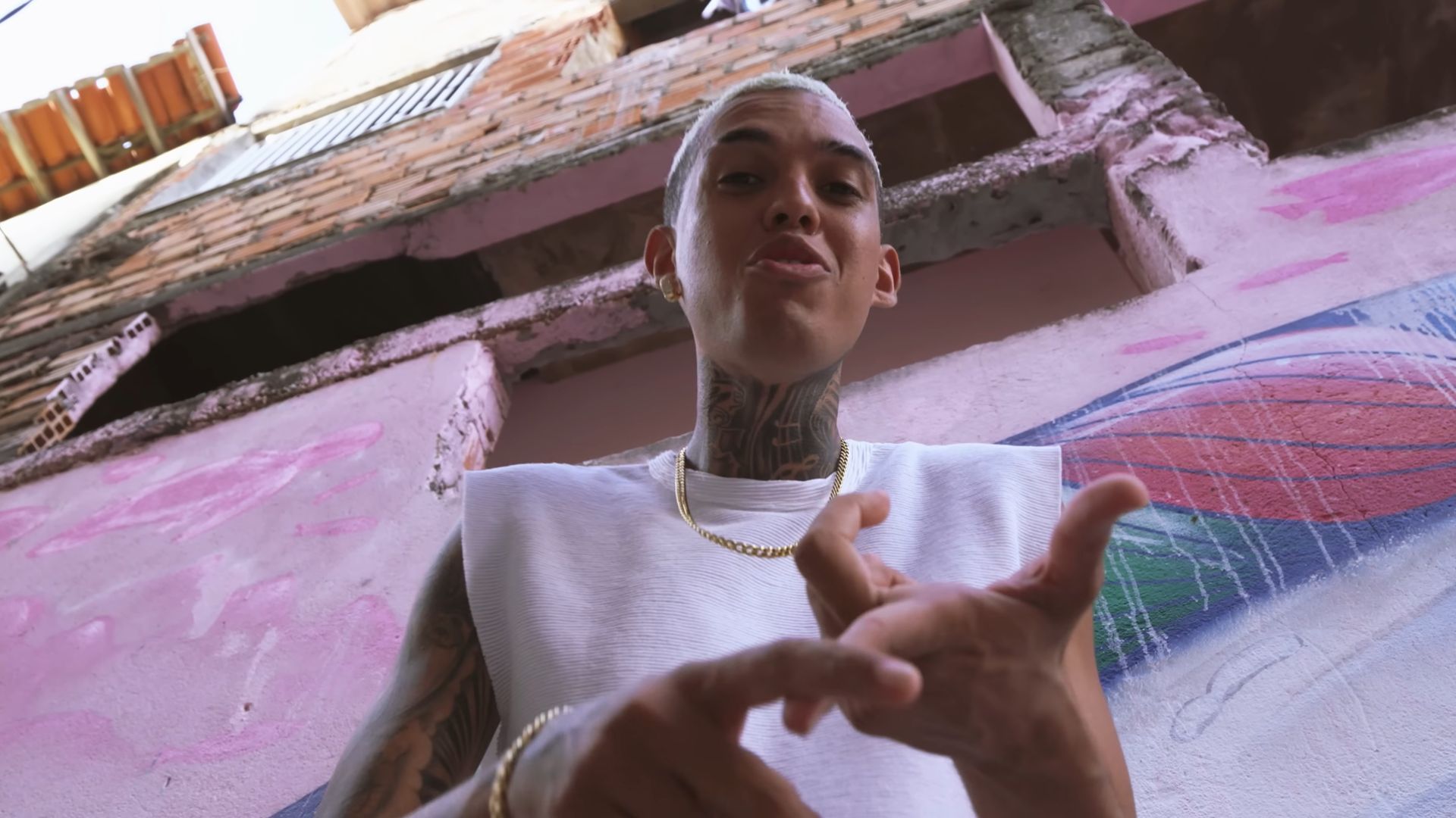 Lekinho, da banda Ah Chapa, viralizou com música trava-língua | Reprodução/YouTube