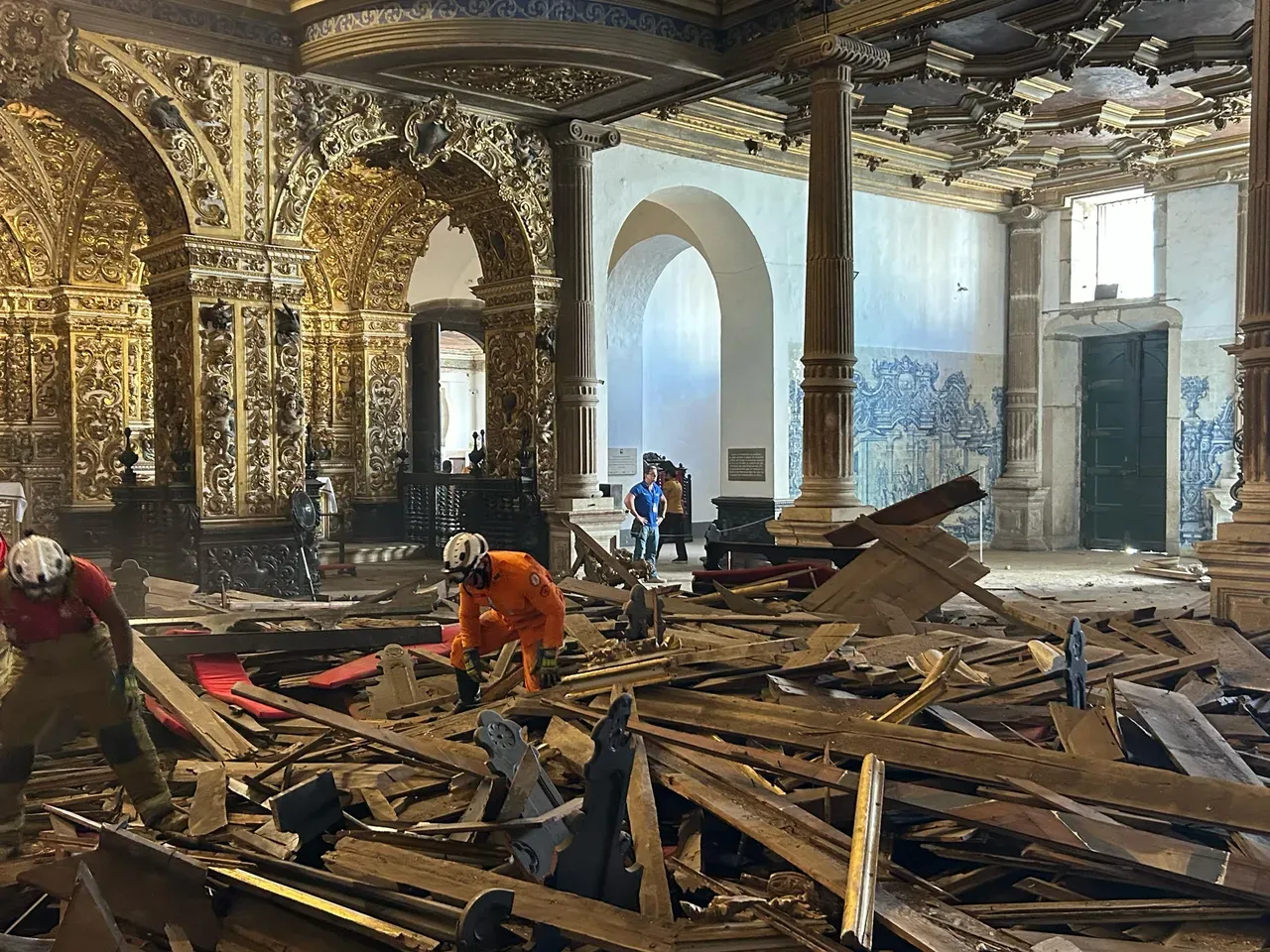 Teto de igreja desaba e mata uma pessoa. Foto: Reprodução