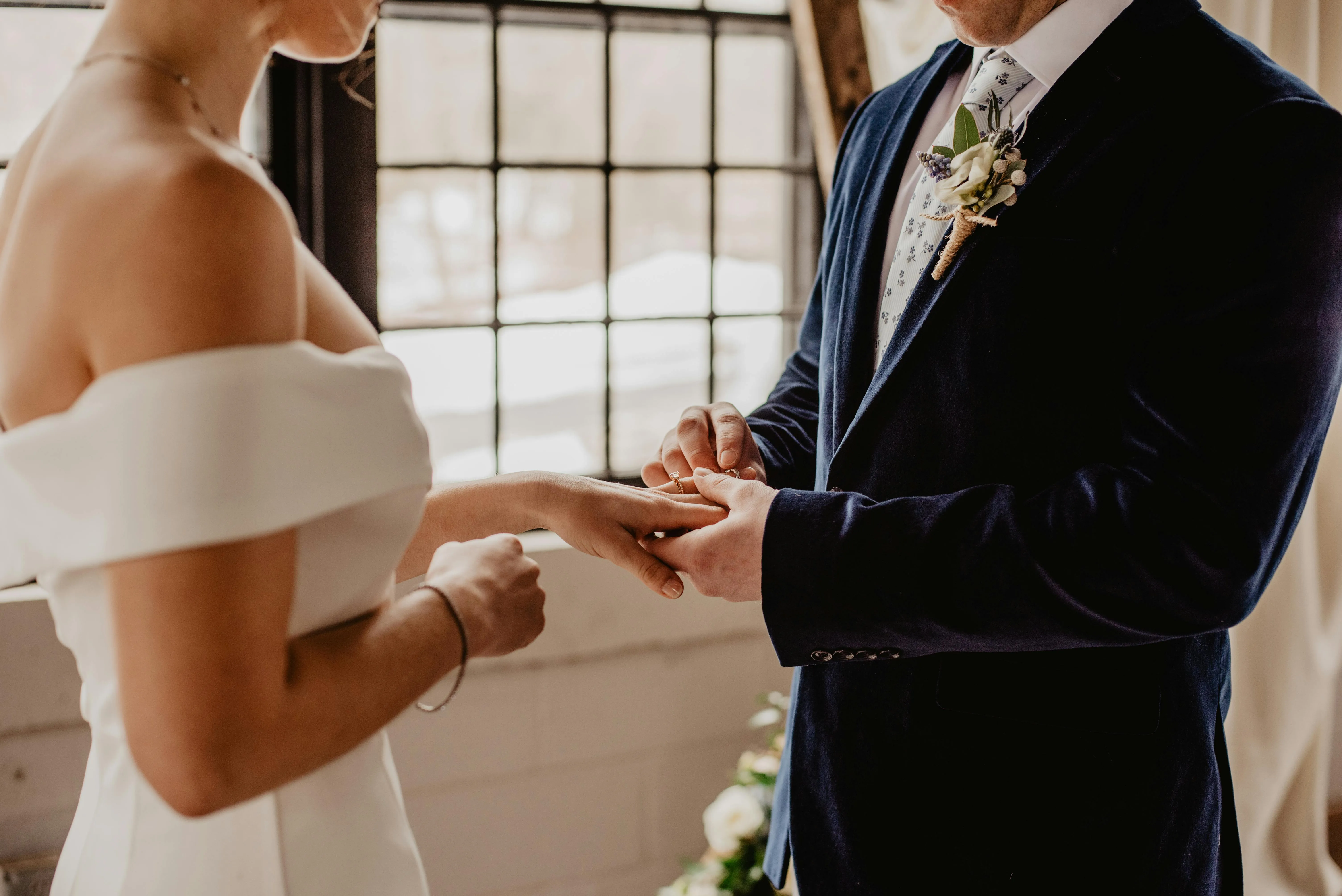 Noivo é preso no próprio casamento por não pagar pensão alimentícia