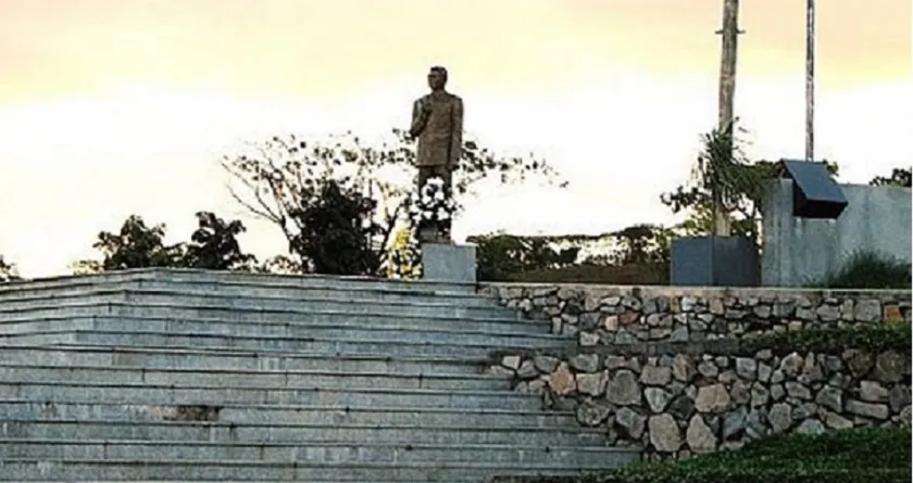 ‘TRANSPLANTE’ DO MONUMENTO: Por obras do metrô, estátua em homenagem a Luís Eduardo será levada para o CAB em 45 dias