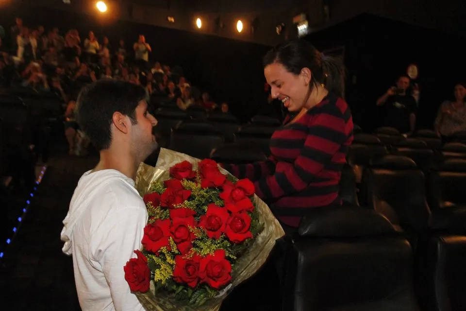 Estudante recebe pedido de casamento em sessão de “Loucas pra Casar”