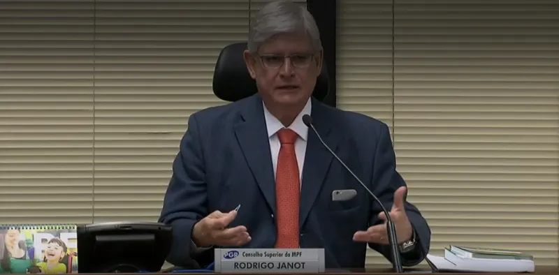 Janot vai investigar suspeita de omissão de informações na delação da JBS, que comprometeu Temer e Aécio