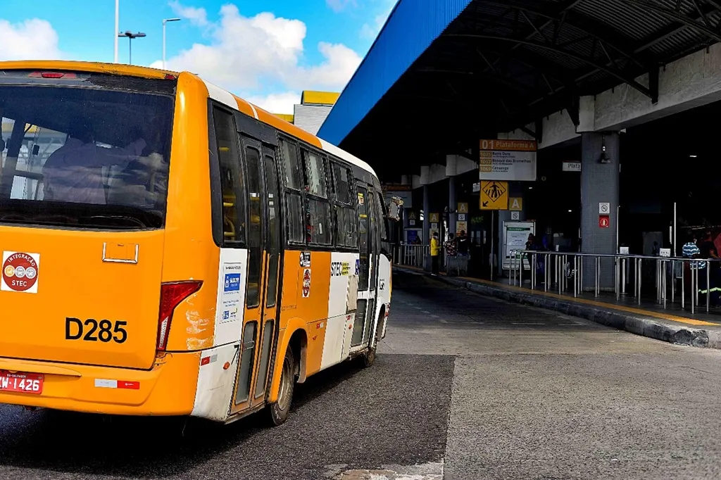 Prefeitura prevê renovar 100% da frota de amarelinhos com recursos do PAC