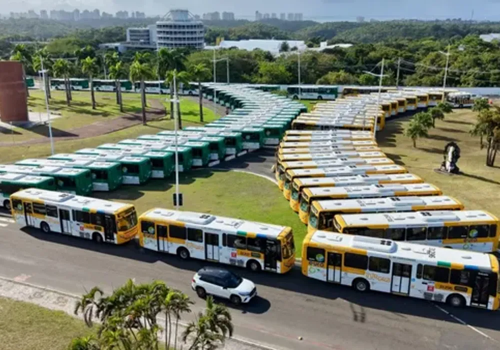 Procon-BA encontrou 944 &ocirc;nibus parados em Salvador 