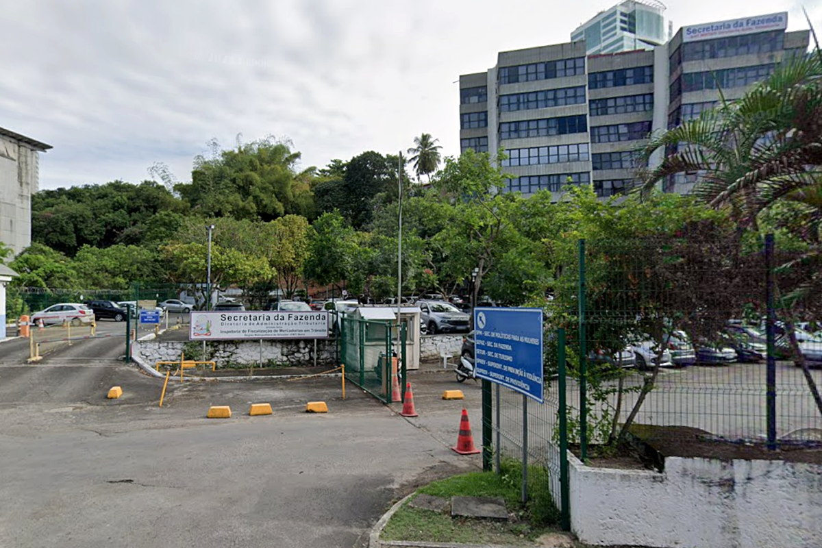 São quase 900 vagas para servidores na Bahia, em oito concursos públicos previstos para convocação em 2027. Foto: Google Street View