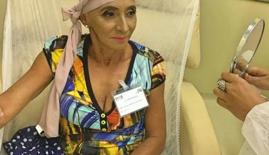 Shopping arrecada mechas de cabelo para pacientes com câncer; tamanho mínimo é 15 centímetros