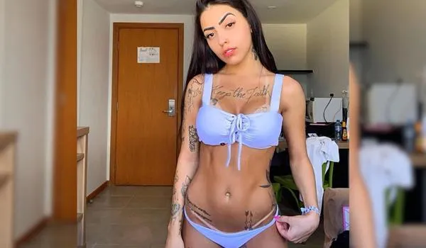  MC Mirella sorteia cirurgia plástica no Instagram e gera polêmica
