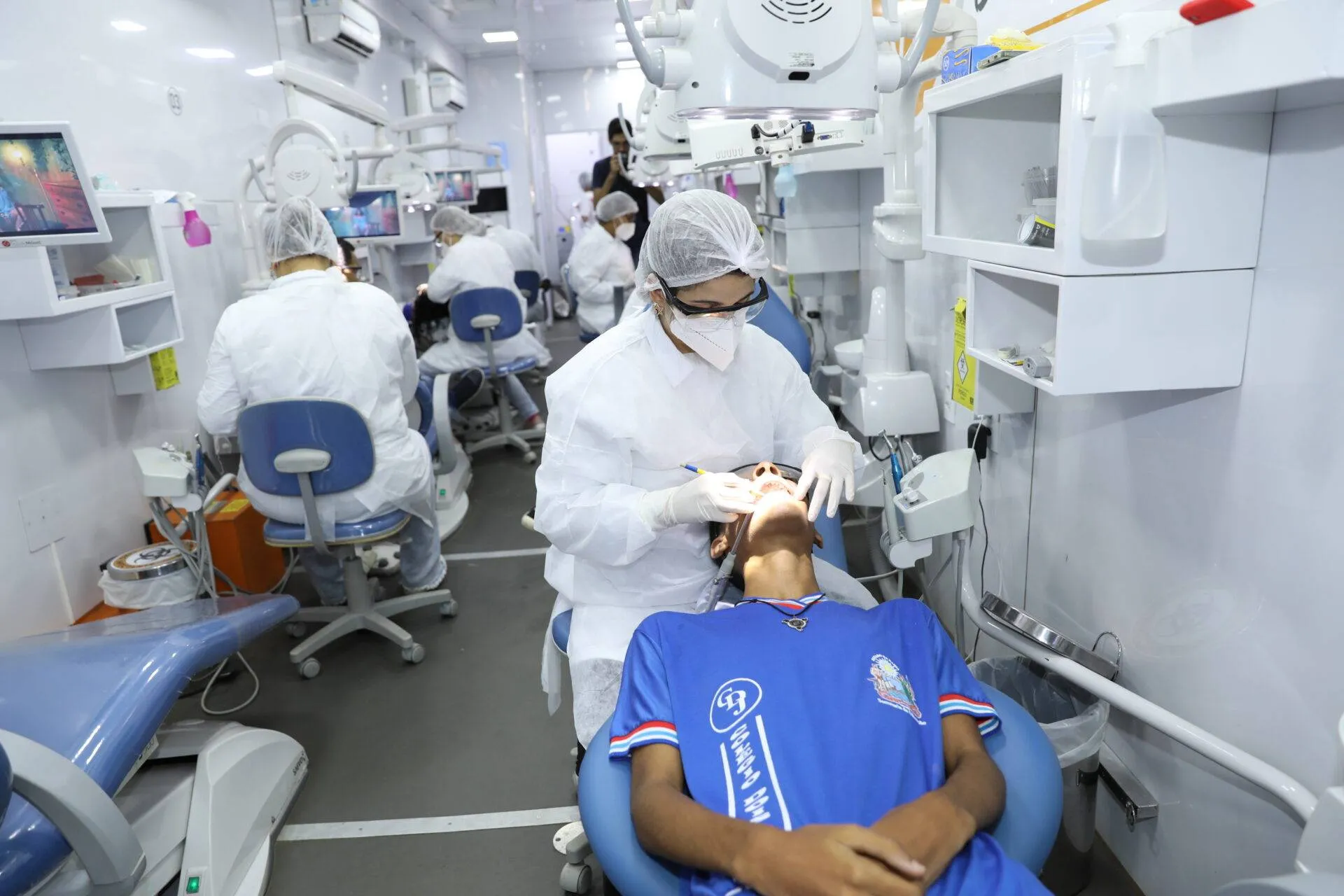 Odontomóvel chega a novos municípios para oferecer atendimento a alunos e professores