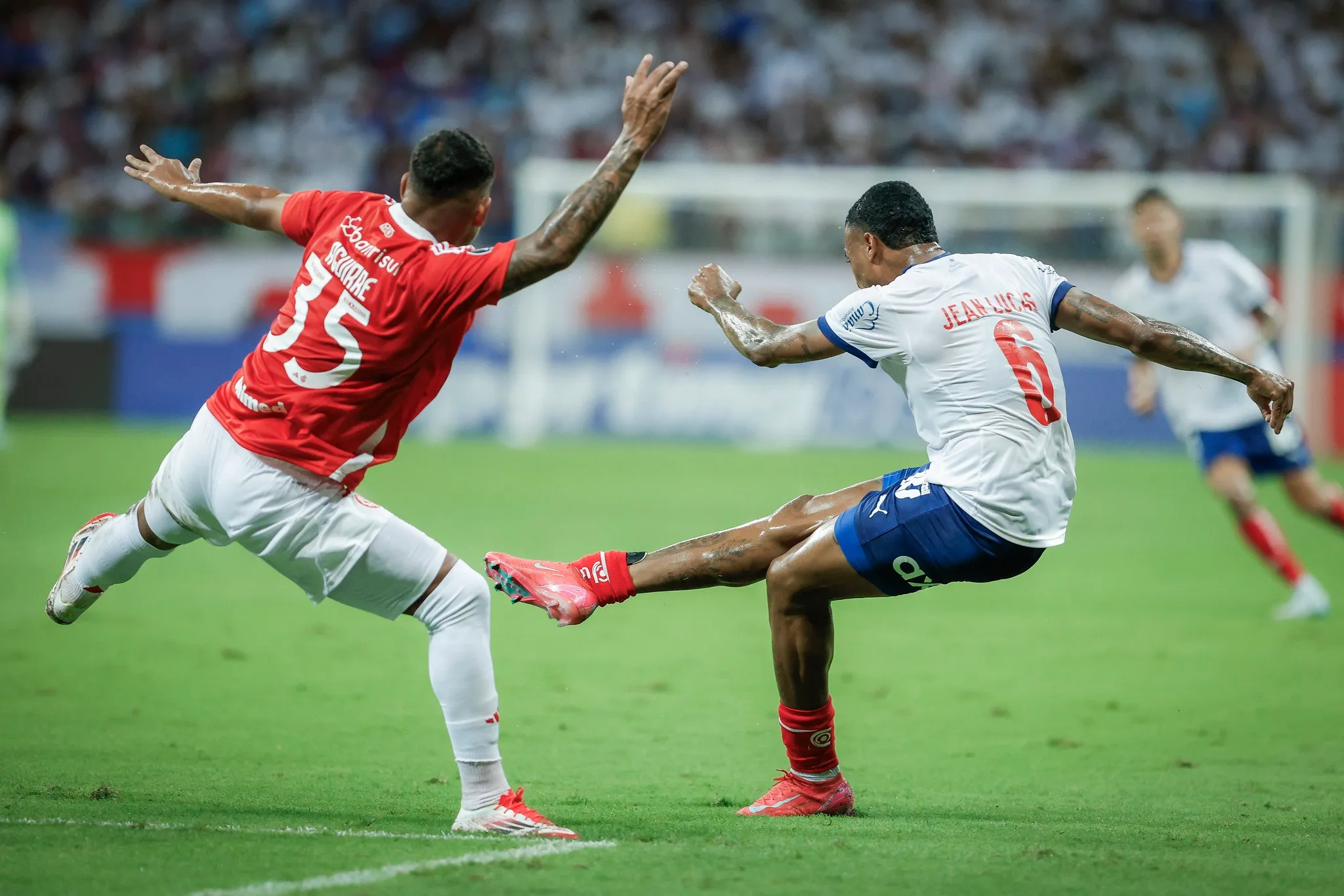 Bahia x Internacional: onde assistir ao vivo, horário e escalações