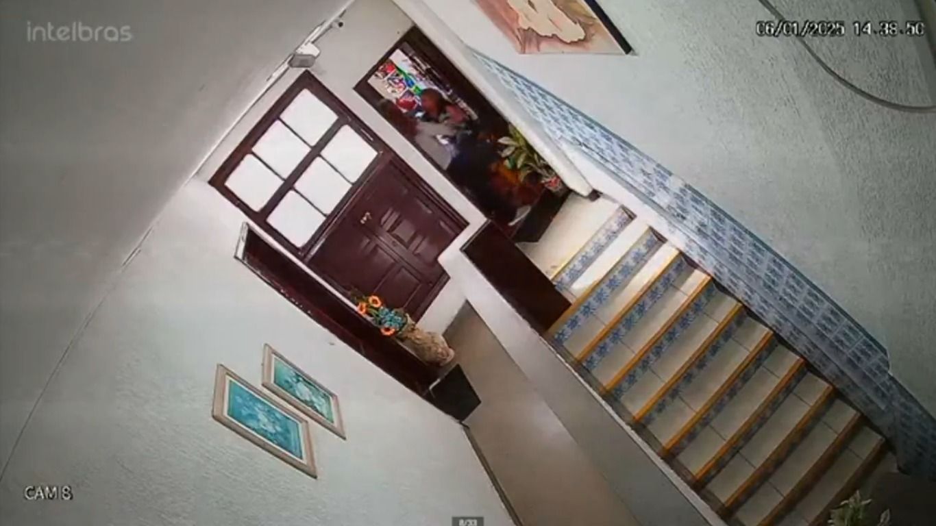 No momento da discussão, a síndica, identificada como Carmem, e o filho dela teriam partido para a agressão. Foto: Reprodução| Redes Sociais