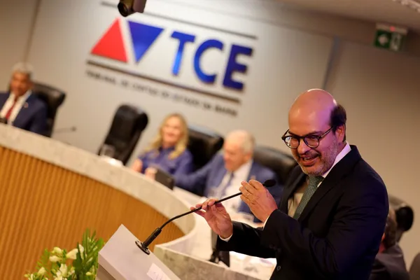 Tribunal De Contas Do Estado Da Bahia (tce Ba) Realizou, Na Terça Feira (6), a Sessão Solene De Posse Da Nova Mesa Diretora Para O Biênio 2026 2027