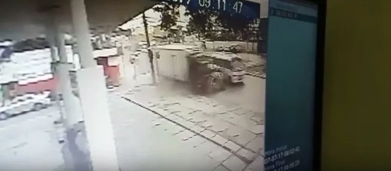 VEJA VÍDEO: Acidente com caminhão desgovernado deixa uma pessoa morta e vários feridos em Conquista