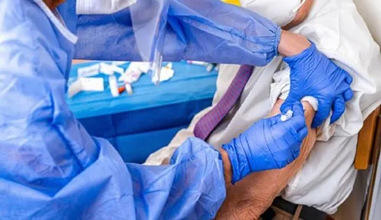 Covid-19: mais de 2 milhões de brasileiros acima de 70 anos não voltaram para tomar segunda dose da vacina