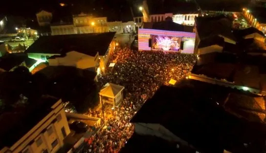 Festival de Lençóis traz shows de Vanessa da Matta, Carlinhos Brown, Mariene de Castro e muito mais; confira as datas