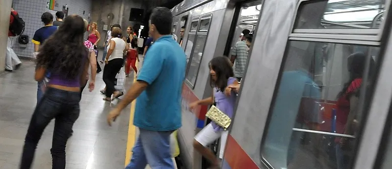 PAROU TUDO: Brasília amanhece sem ônibus e metrô em dia marcado para manifestações