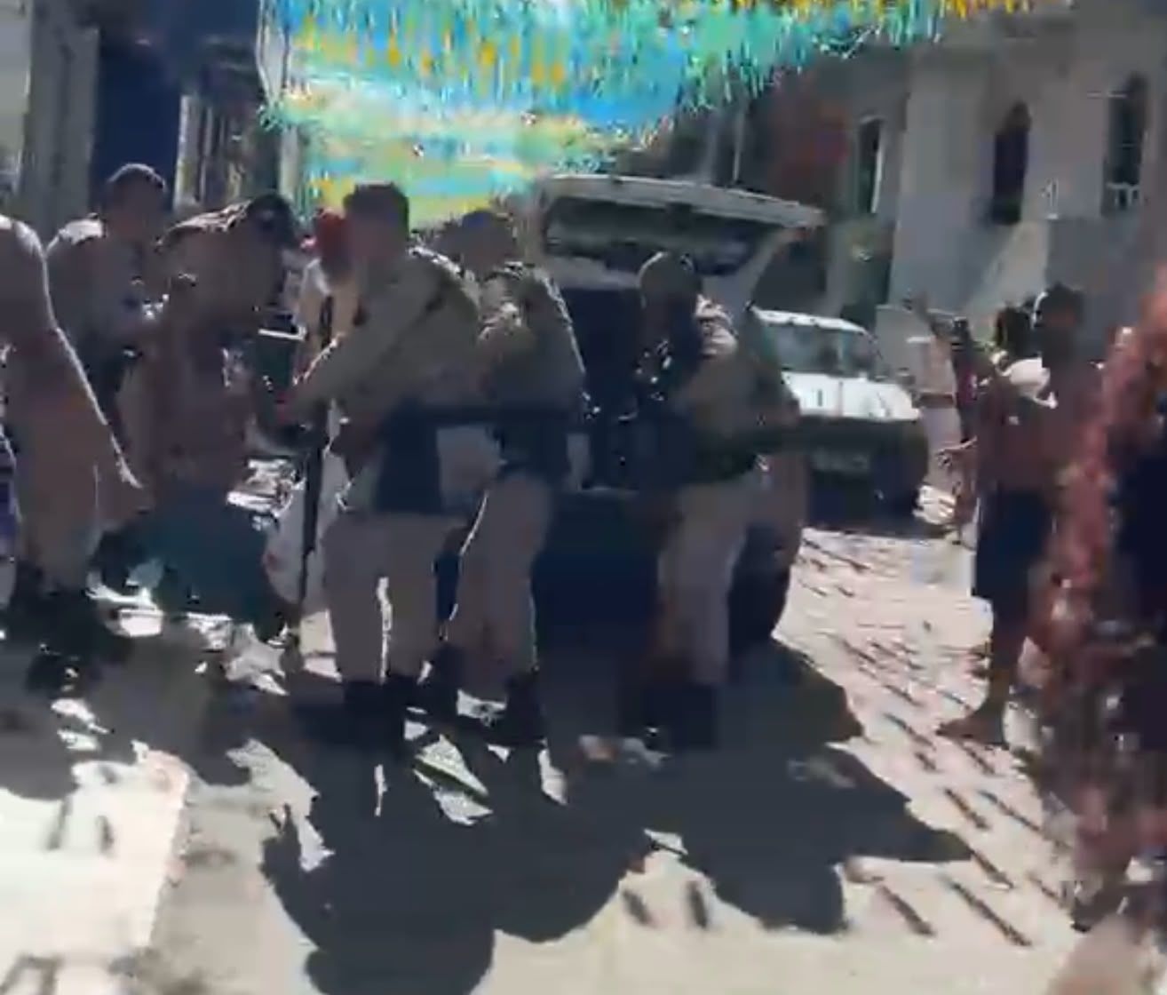 Homem Morre E Mulher Fica Ferida Durante Ação Da Polícia Militar No Arenoso, Em Salvador