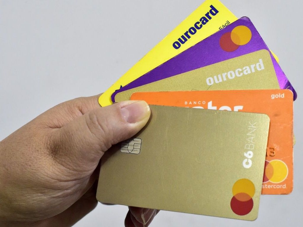nhecerem pelo menos duas ou três pessoas que passaram por situação semelhante. Entre os crimes mais recorrentes, o uso indevido de cartões de crédito. Foto: Reprodução/SetascMt