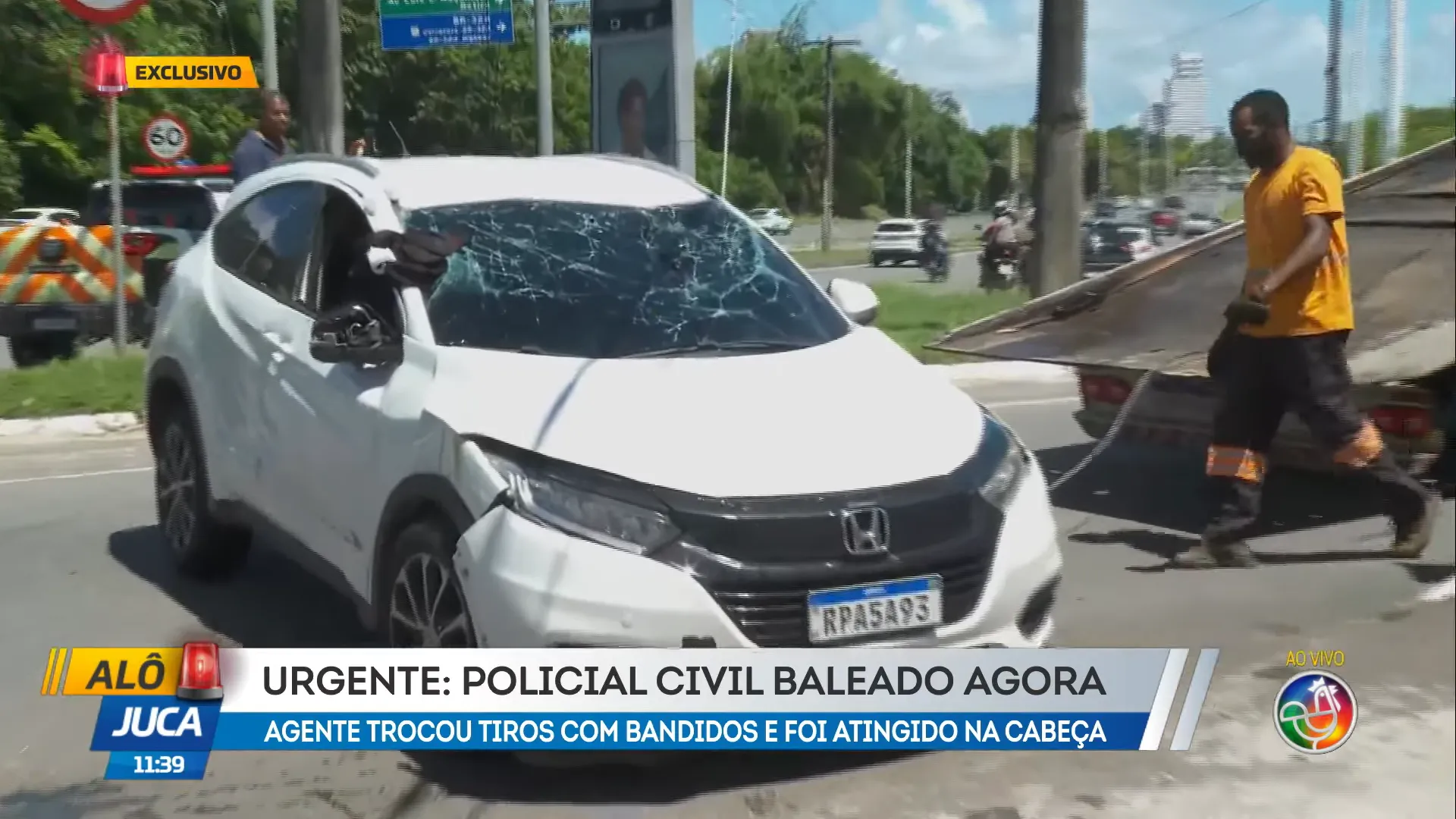 Suspeitos em carro roubado fogem da polícia, causam acidente e são presos em Salvador