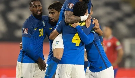 Brasil sofre, mas bate Chile e segue 100% nas Eliminatórias; domingo é a vez de encarar a Argentina