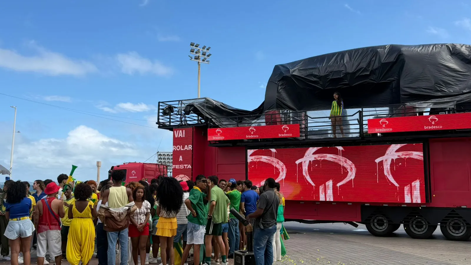 Trio elétrico na Barra? Saiba qual artista baiana vai gravar um comercial no local
