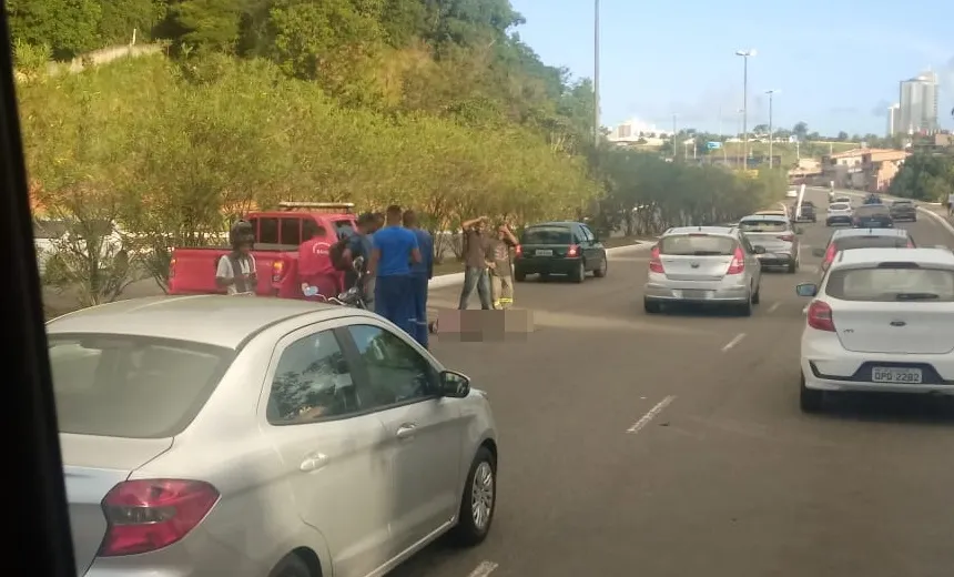 Homem morre atropelado na Av. Luís Eduardo Magalhães; motorista saiu sem prestar socorro