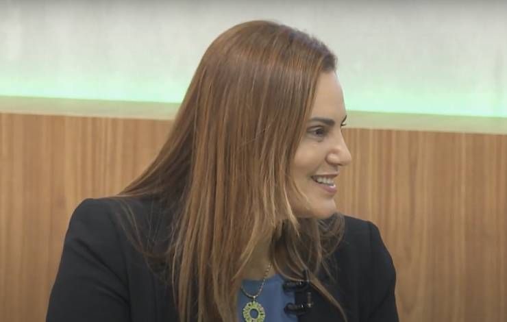 Sheila Lemos durante participação no Linha de Frente, da TV Aratu