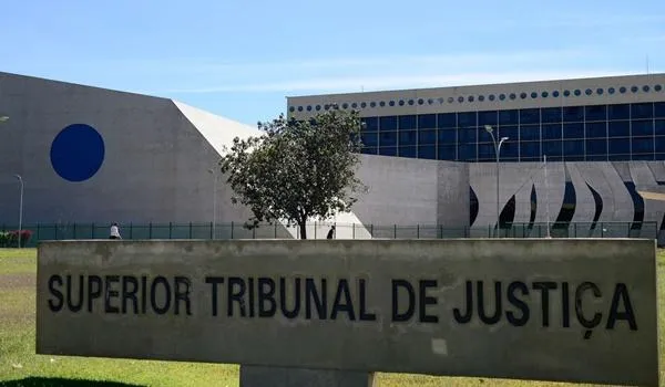 STJ nega retorno de dois brasileiros ao país sem teste da Covid-19