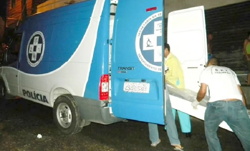 EM FUGA: Carro com quatro assaltantes capota após roubo em zona rural de Laje