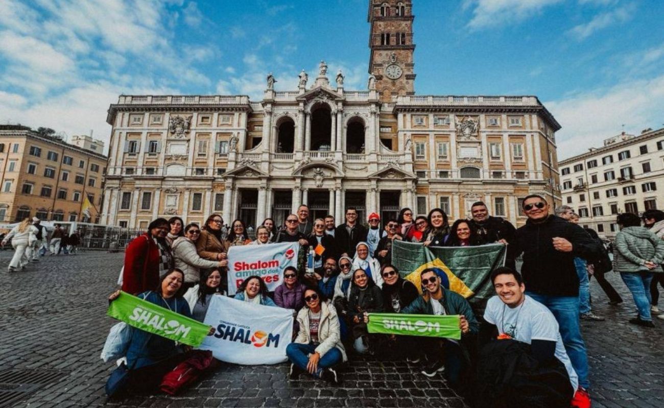 Missão baiana leva imagem de Santa Dulce ao Vaticano