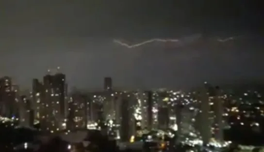 Salvador teve 460 raios em duas horas: afinal, por qual motivo isso aconteceu? Especialista explica 