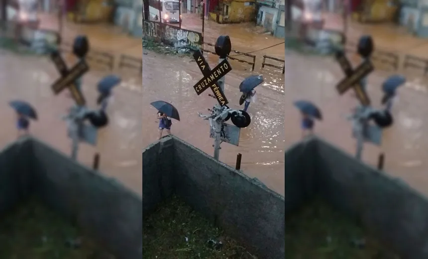 MAU TEMPO: Após madrugada de fortes chuvas, trens do subúrbio operam normalmente