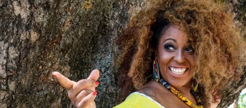 ‘JÁ QUE É PRA TOMBAR, TOMBEI’: Tia Má participa de evento sobre ‘geração tombamento’ na Ufba