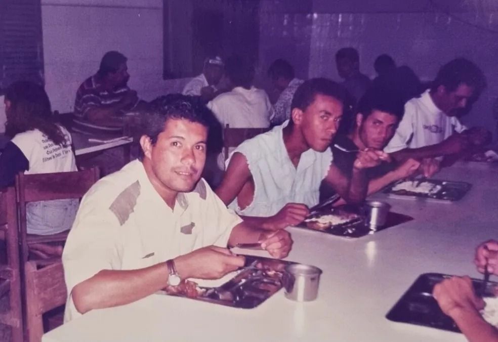 Jerônimo Rodrigues em restaurante universitário na juventude | Foto: acervo pessoal