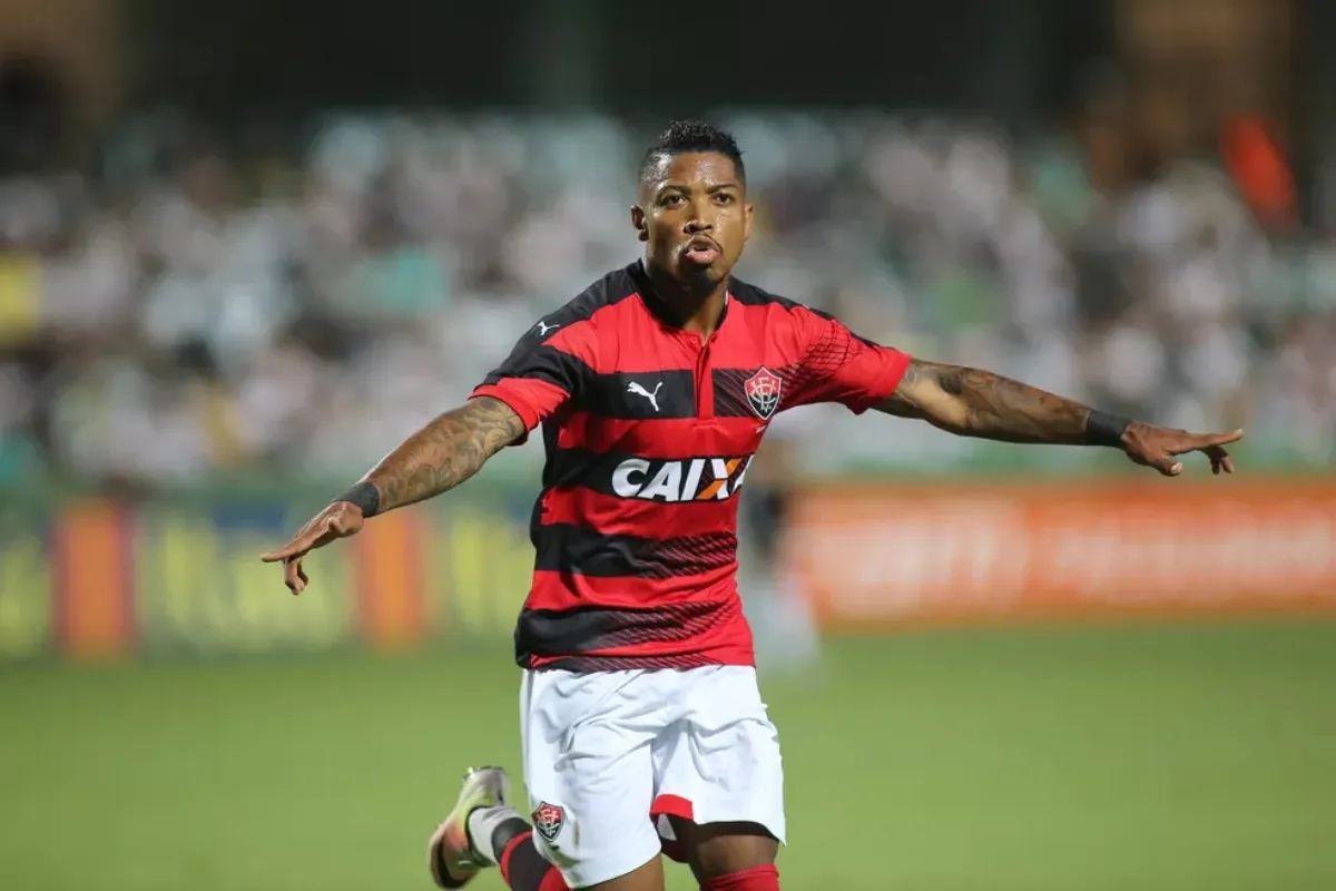  Marinho no Vitória