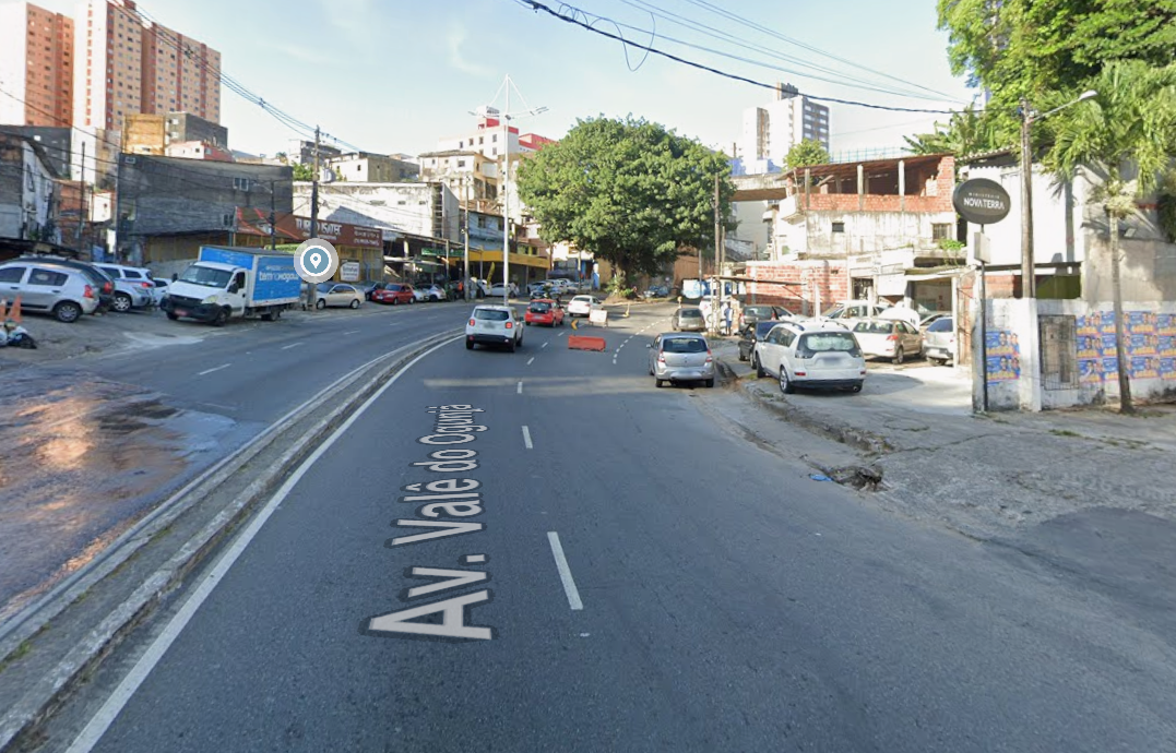 Três homens ficam feridos em acidente, na noite deste sábado (18), no Vale do Ogunjá, em Salvador.| Reprodução: Google Street View