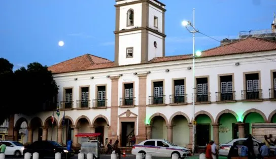 Câmara prorroga auxílio emergencial para atender setor artístico e cultural