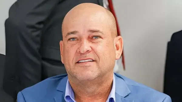 Binho Galinho esteve na sessão da ALBA e foi avisado pelo PRD sobre sanções