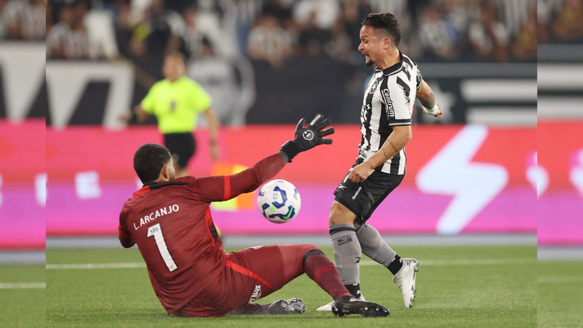 Lucas Arcanjo foi o grande destaque da partida | Foto: Vitor Silva/Botafogo FR