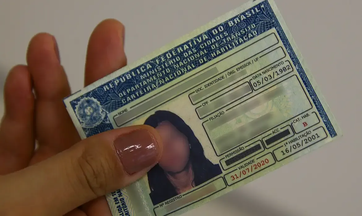 Vai renovar a CNH este ano? Veja o que mudou e evite surpresas