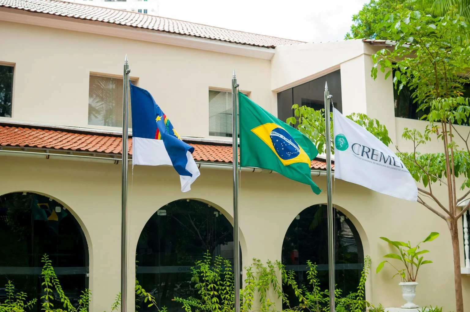 Concurso público do CREMEPE tem salários de até R$ 9,5 mil; veja vagas. Foto: Divulgação / CREMEPE