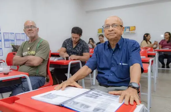 UFBA abre inscrições para curso de alfabetização voltado a pessoas idosas em Salvador