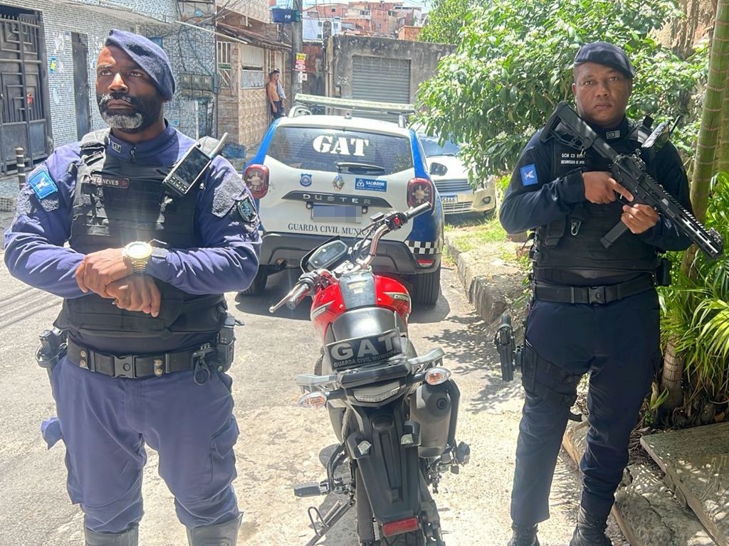 O veículo foi localizado após o motorista tentar fugir ao ver os guardas.Foto: Divulgação/GCM