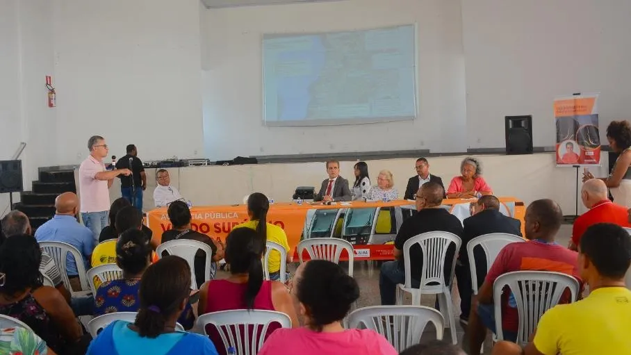 AL-BA leva debate sobre o VLT de Salvador ao Subúrbio