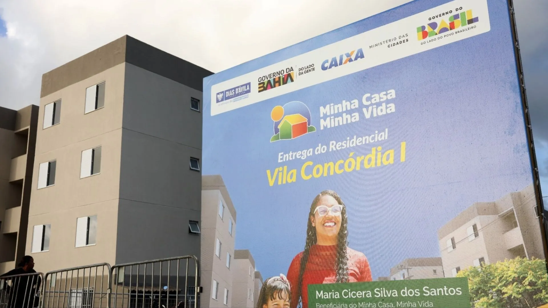 Entrega em Dias d’Ávila conta com defesa de Lula à moradia digna