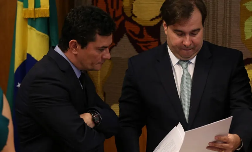 Presidente da Câmara “ataca” Sérgio Moro e o desqualifica: “conhece pouco política”