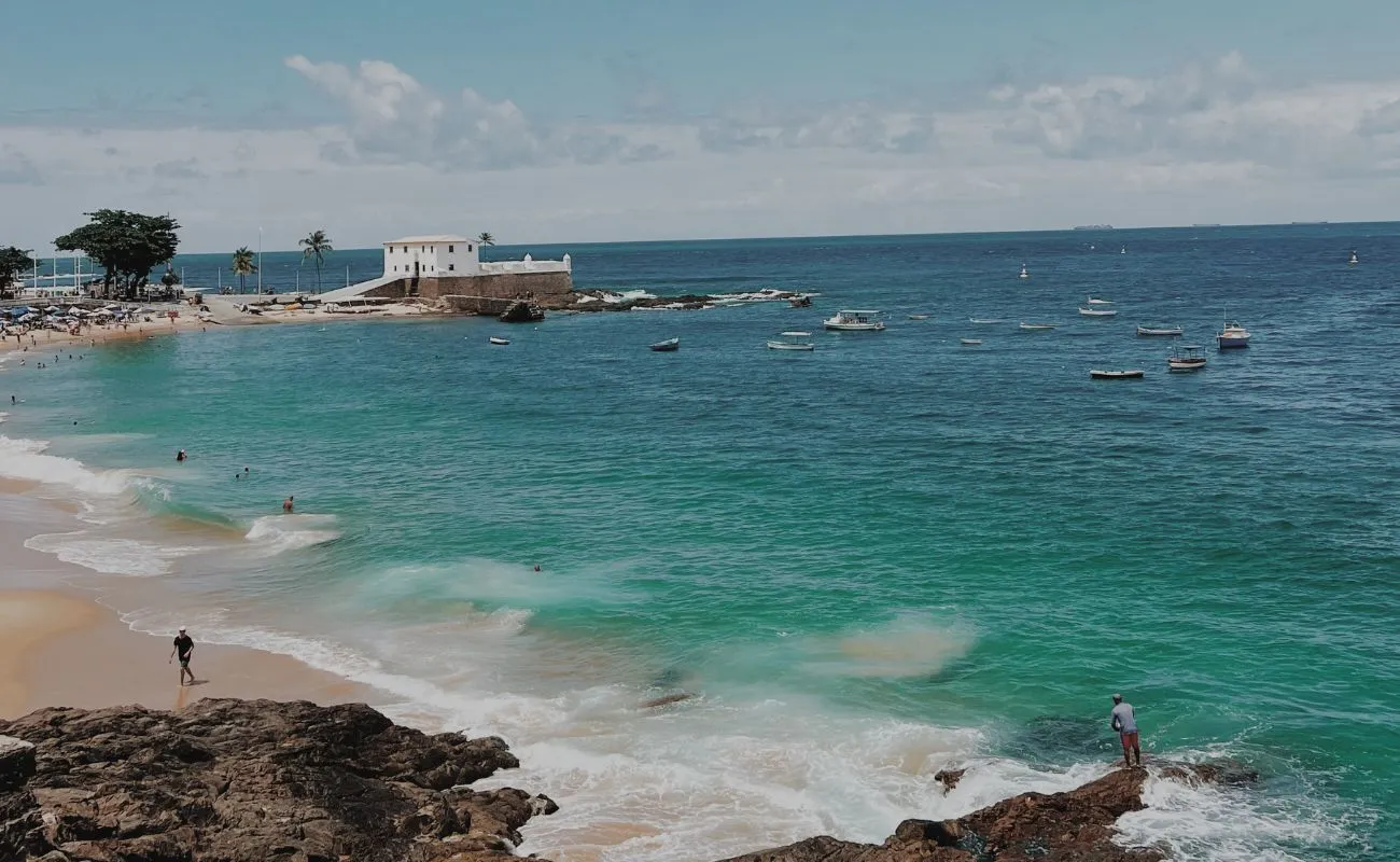 Menos de 3% das praias de Salvador são próprias para banho o ano inteiro